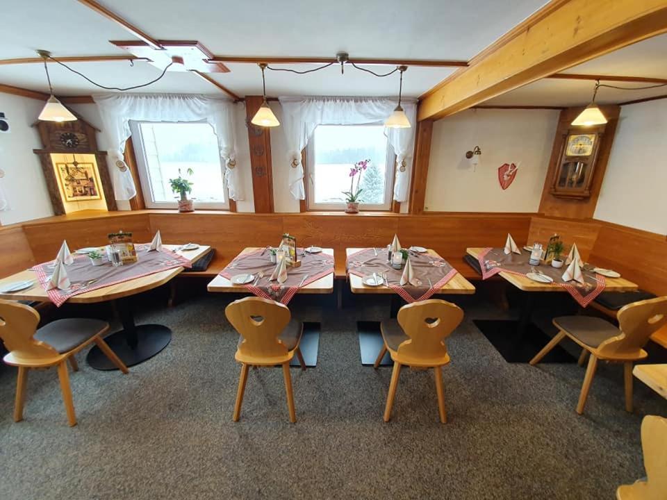 Gasthaus Zum Hirschen Furtwangen Luaran gambar